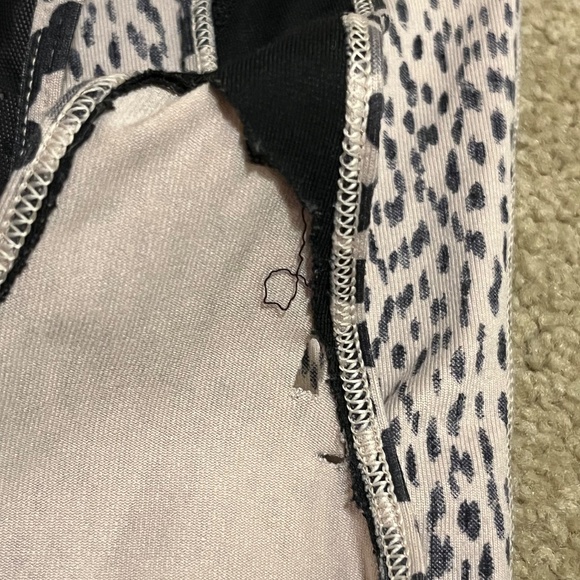 Lululemon Tank Dottie Dash Size 2 - Picture 3 of 3